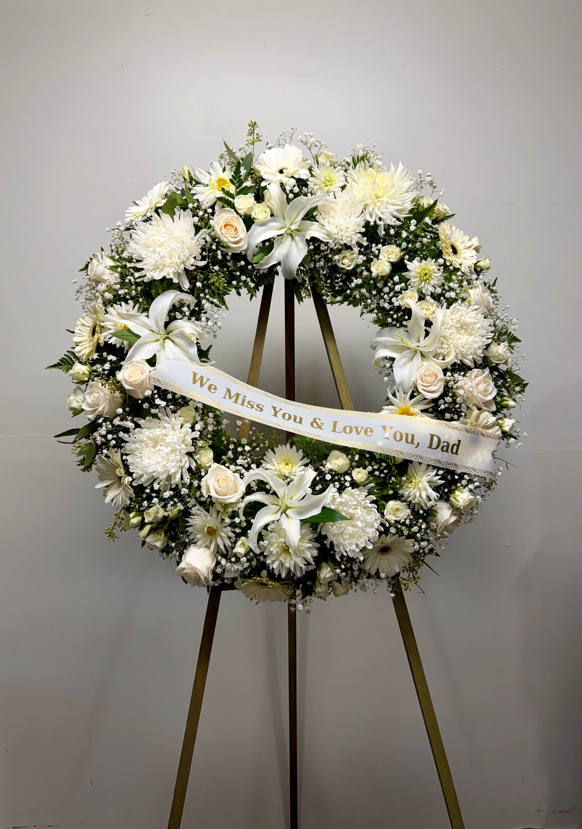 Clouds of White - Standing Wreath