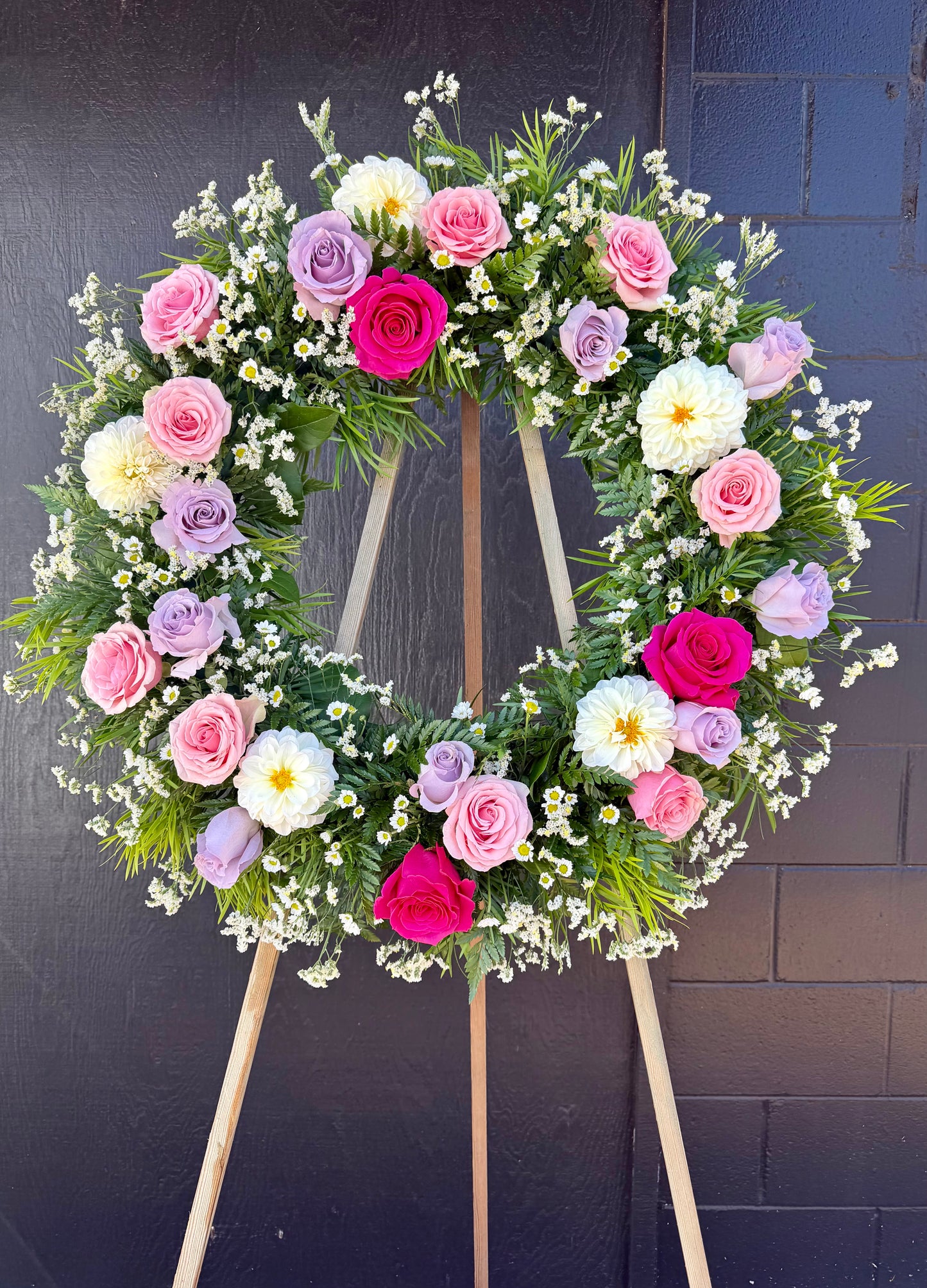 Designers Choice - Standing Wreath