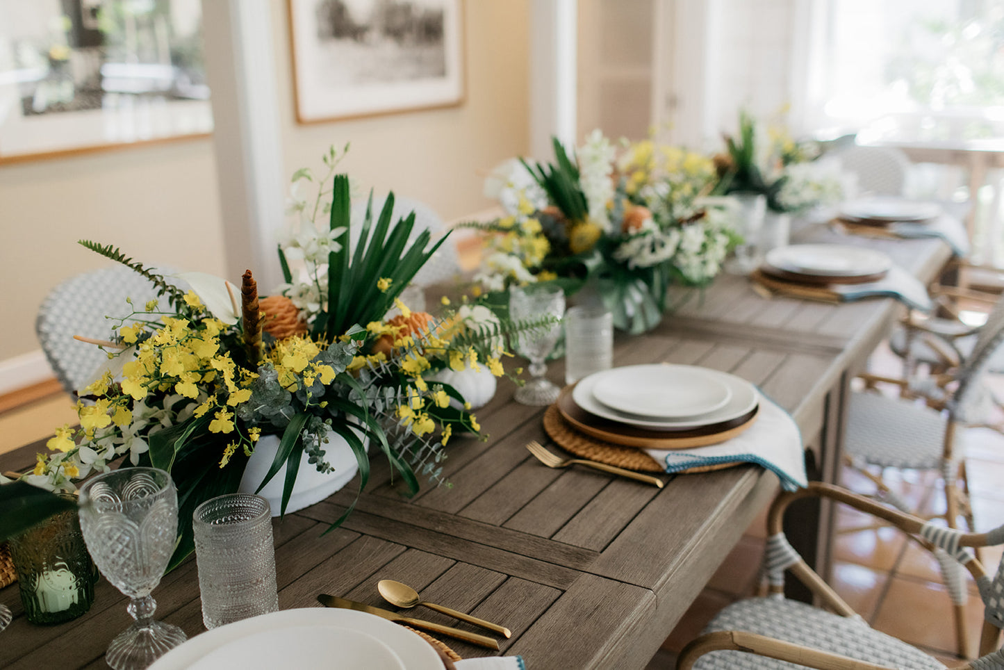 Modern Coastal - Round Table Decor