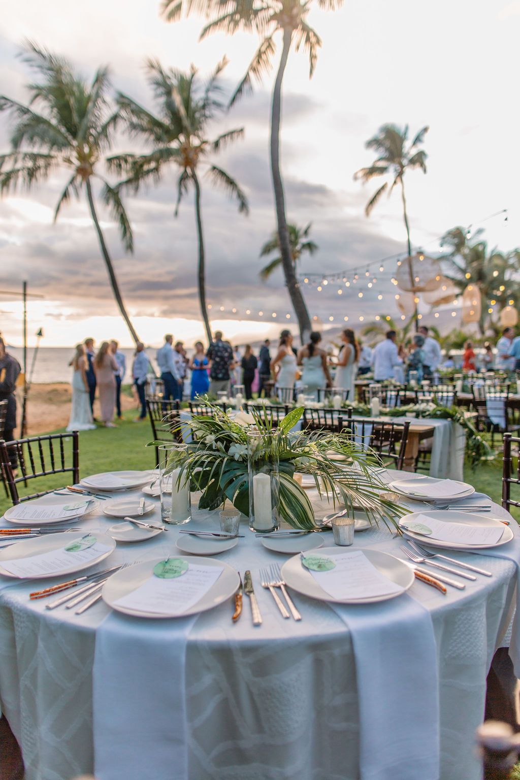 Hawaiian Goddess - Round Table Decor