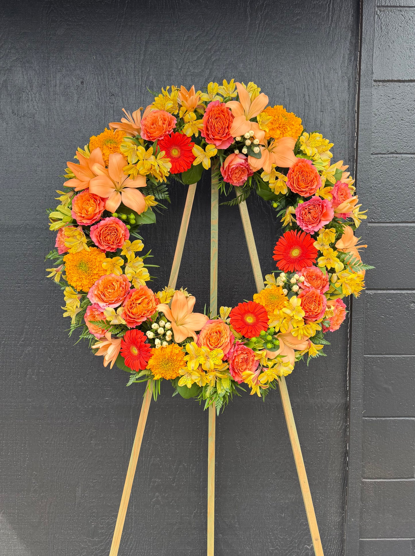 Perfectly Peach - Standing Wreath