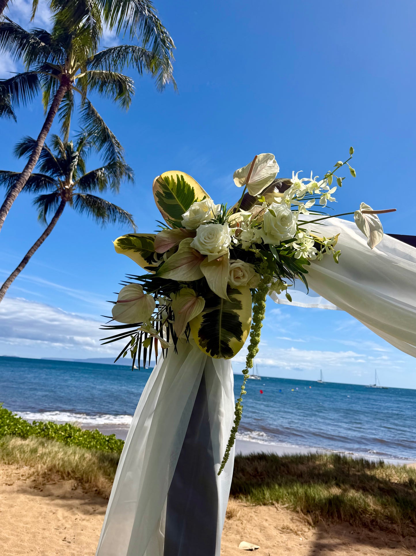 Hawaiian Goddess - Arch Arrangements