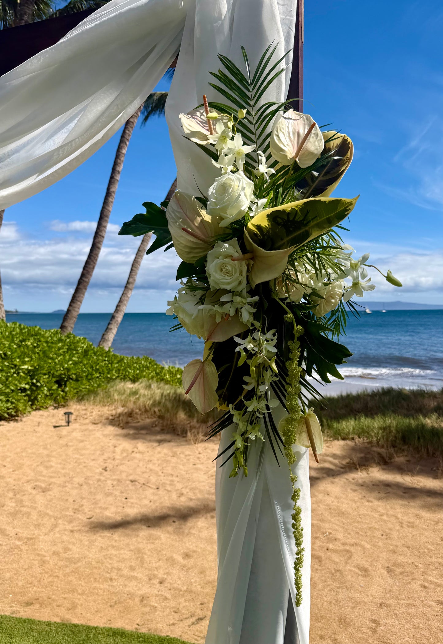 Hawaiian Goddess - Arch Arrangements