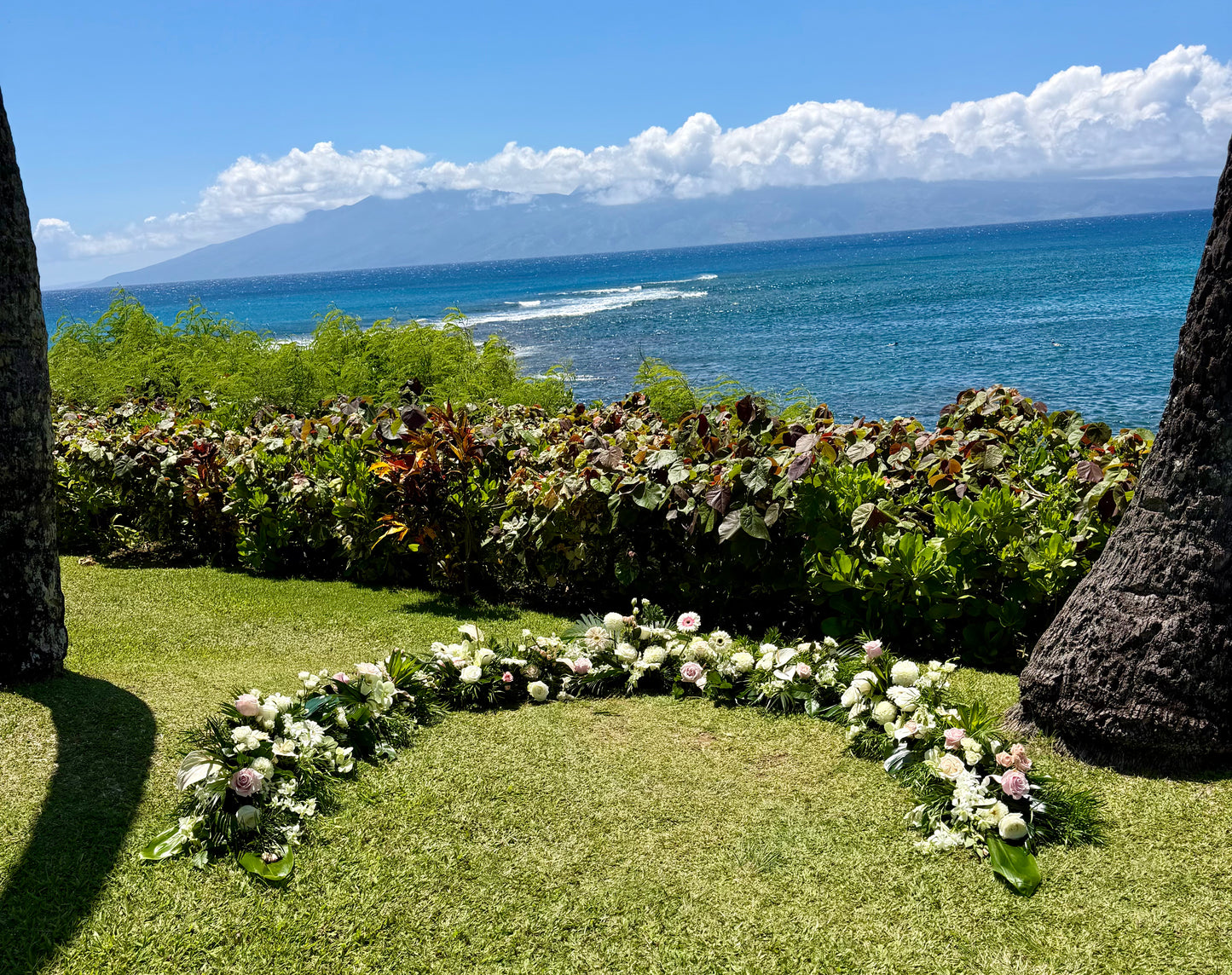 Hawaiian Godess - Flower Garland Circle