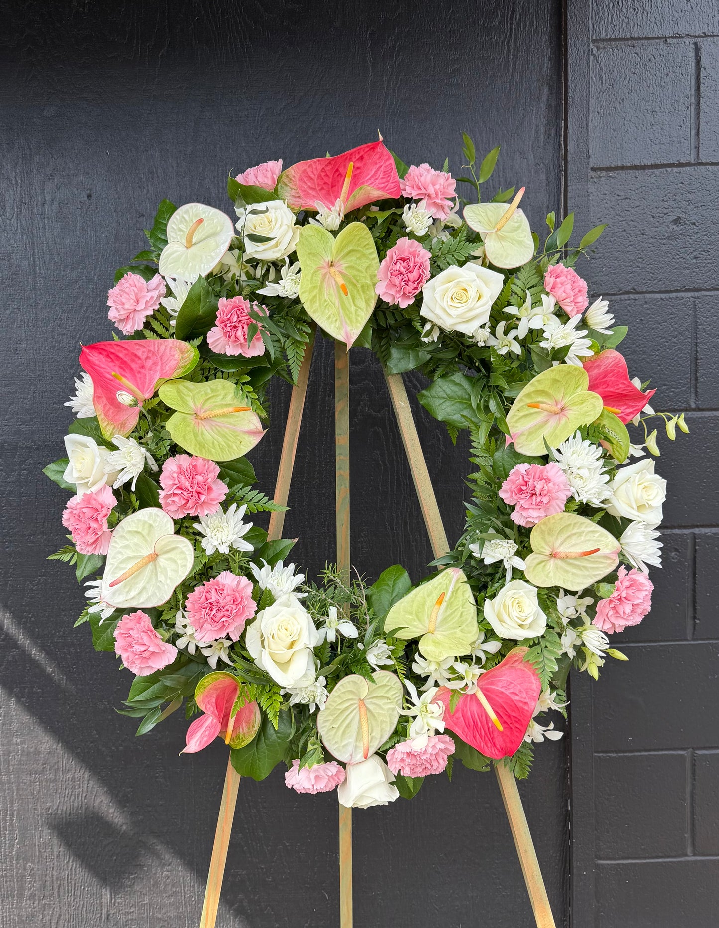 Designers Choice - Standing Wreath