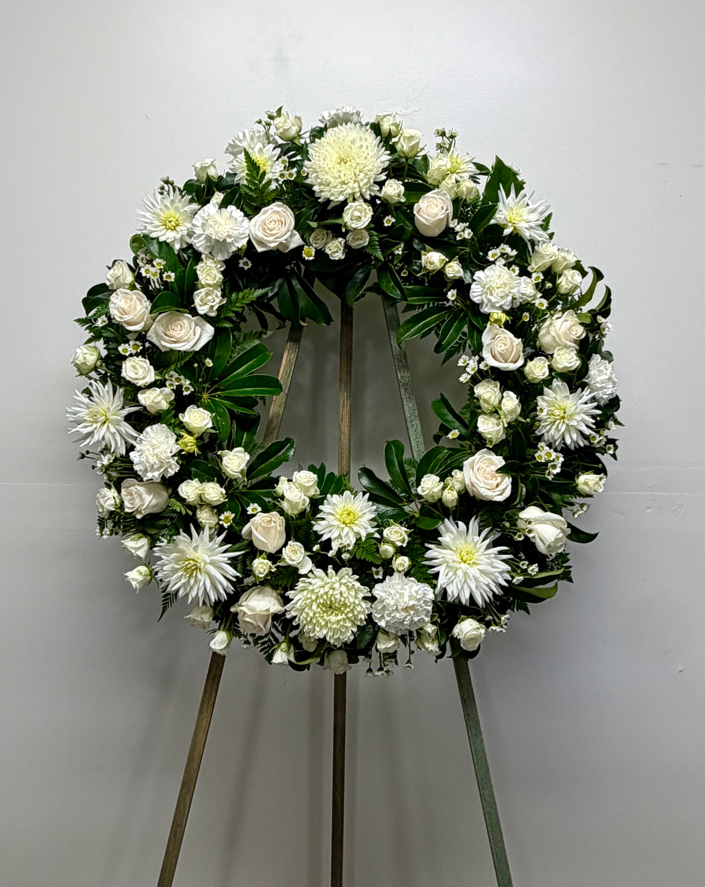 Clouds of White - Standing Wreath