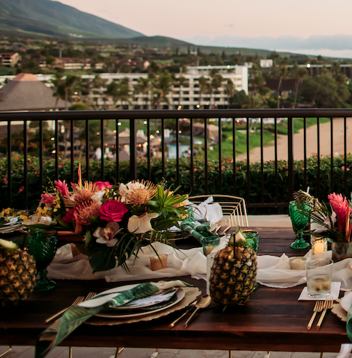 Tropical Sunset - Round Table Decor